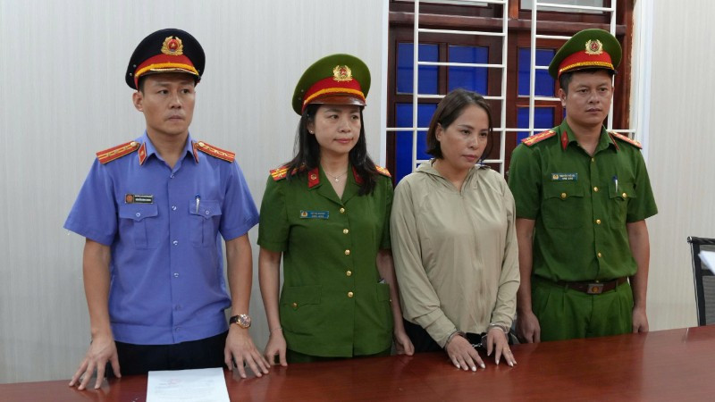 Đối tượng Phan Thị Mai tại Cơ quan Công an. (Ảnh: Công an tỉnh Nghệ An)