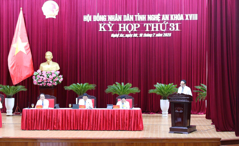 Kỳ họp giữa năm 2025 của Hội đồng nhân dân tỉnh Nghệ An xem xét, quyết nghị nhiều vấn đề quan trọng.