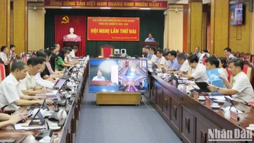 Toàn cảnh hội nghị.