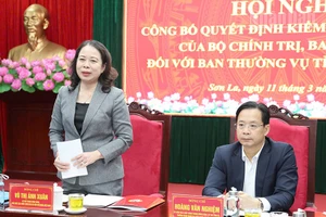 Đồng chí Võ Thị Ánh Xuân, Bí thư Trung ương Đảng, Phó Chủ tịch nước, Trưởng Đoàn Kiểm tra, giám sát số 29 phát biểu tại hội nghị.