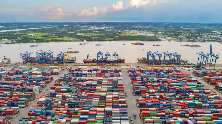Hạ tầng logistics Việt Nam sẵn sàng hội nhập và phát triển cùng chuỗi cung ứng quốc tế. z7076903680477-31d2fc20d1f54f3b5ce70270087596e3.jpg