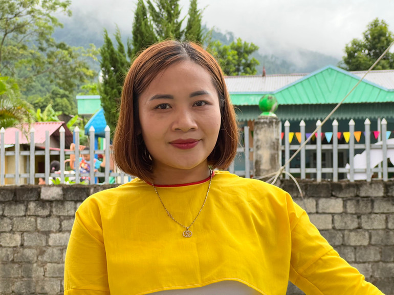Cô Vi Thị Tình, Giáo viên Trường trung học cơ sở Bát Mọt, Thanh Hóa. 8-thz7115958719501-436d54d39518b94aca8403f0512d269c.jpg