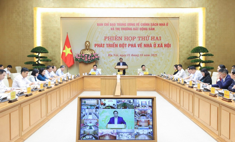 Thủ tướng Chính phủ Phạm Minh Chính chủ trì cuộc họp về nhà ở xã hội. a6z7148637150470-05265e5089a7aa273e619288e2de90c5.jpg