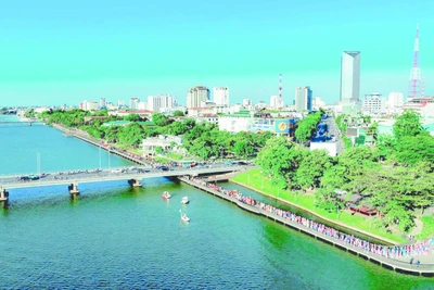 Sông Hương từng bước hình thành nên một “hệ sinh thái văn hóa sông nước”, thu hút cả người dân địa phương lẫn du khách quốc tế.