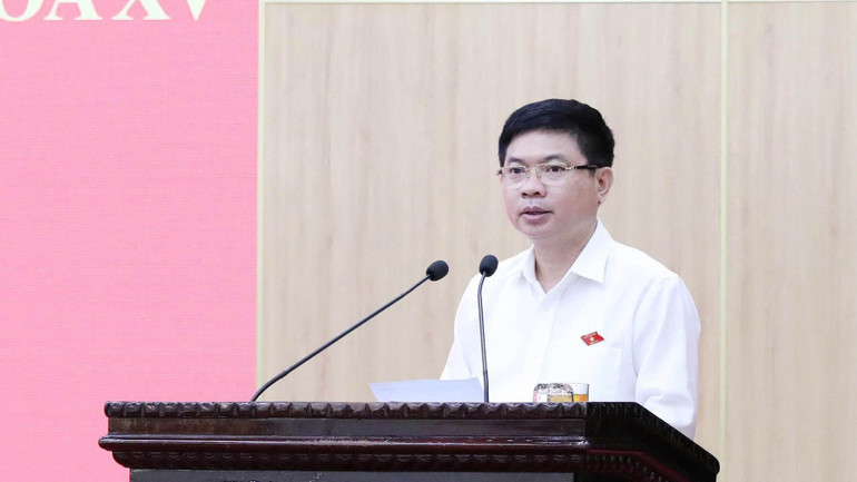 Đồng chí Trương Quốc Huy, Bí thư Tỉnh ủy, Trưởng Đoàn đại biểu Quốc hội tỉnh phát biểu tại hội nghị. 2.jpg