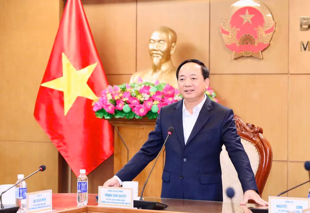 Đại tướng Trịnh Văn Quyết, Bí thư Trung ương Đảng, Trưởng ban Tuyên giáo và Dân vận Trung ương phát biểu. (Ảnh: NGUYỄN MẠNH)