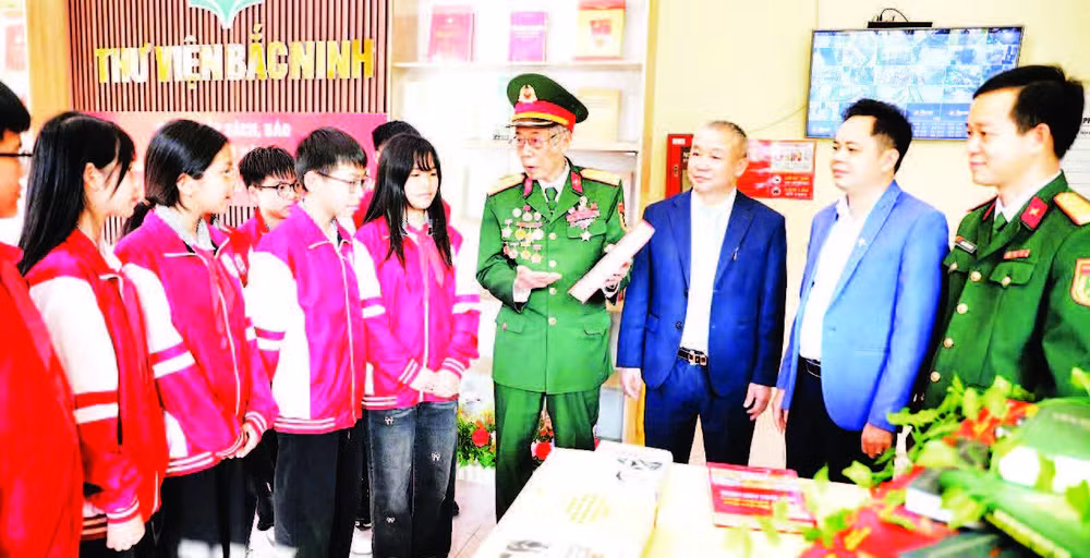 Hoạt động giới thiệu sách tại Thư viện Bắc Ninh số 1.