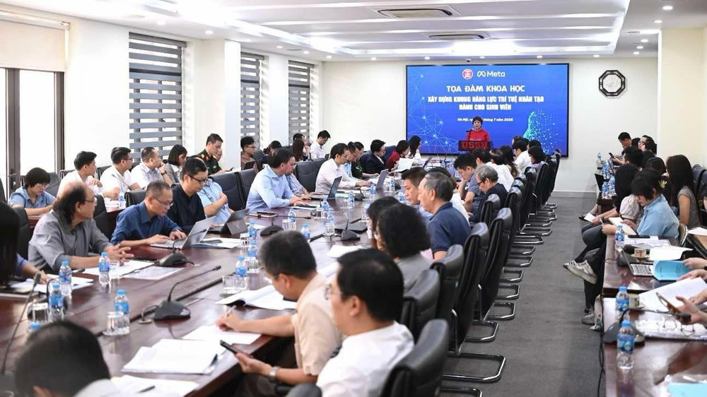 Quang cảnh tọa đàm. f4b8d890-d174-4643-bf0a-02a31cb9635c-6713.jpg