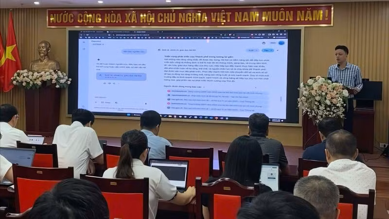 Cán bộ, công chức phường Giảng Võ (Hà Nội) tại khoá học tập huấn. (Ảnh: PV)