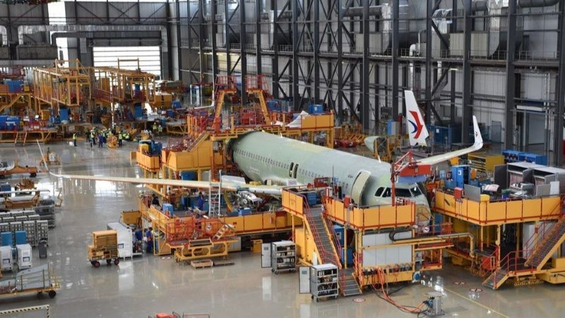 Máy bay A320 được sản xuất tại nhà máy của Airbus ở Thiên Tân, Trung Quốc. (Ảnh: THX/TTXVN)