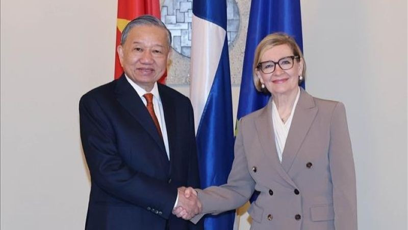 Tổng Bí thư Tô Lâm gặp Phó Chủ tịch thứ nhất Quốc hội Phần Lan Paula Risikko. (Ảnh: THỐNG NHẤT/TTXVN)