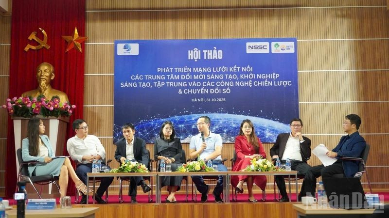 Các diễn giả trao đổi tại hội thảo. (Ảnh: HNV)