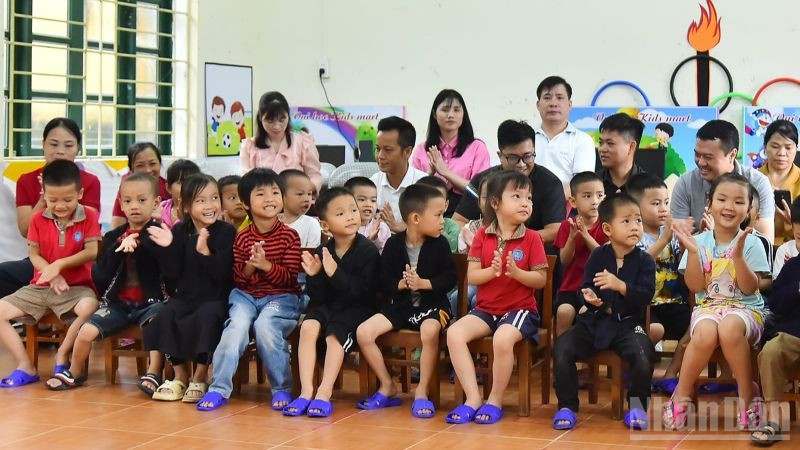 Nụ cười trẻ thơ trong một lớp mầm non trên địa bàn miền núi phía bắc. (Ảnh: PV)
