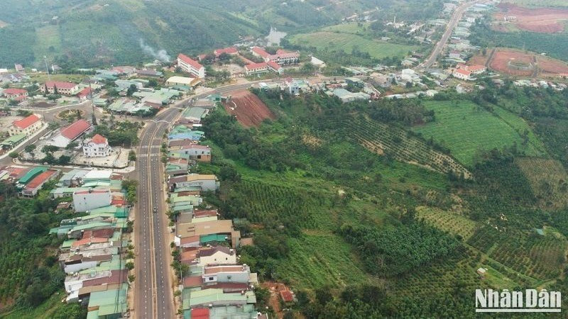 Nhiều địa phương có sự thay đổi bứt phá từ Chương trình mục tiêu quốc gia xây dựng nông thôn mới. (Ảnh: BÁO NHÂN DÂN)