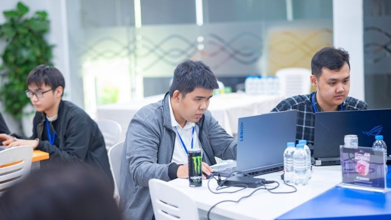 Cuộc thi năm nay được tổ chức theo hình thức trực tuyến với sự tham gia của thí sinh đến từ hơn 40 quốc gia.