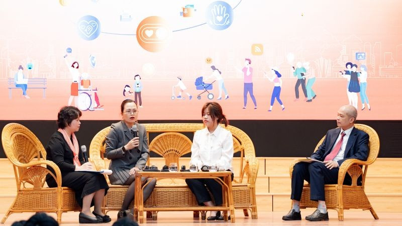 Các đại biểu chia sẻ tại phiên thảo luận. (Ảnh: UNFPA)