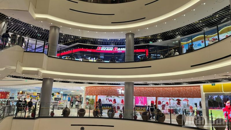 Chu kỳ sôi động của thị trường bán lẻ với nhu cầu mạnh mẽ từ các thương hiệu quốc tế. (Ảnh: HNV)