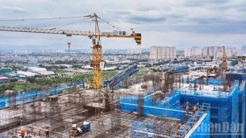 Việt Nam chuyển mình từ nền kinh tế "tích trữ đất" sang "tạo giá trị". (Ảnh: HNV)