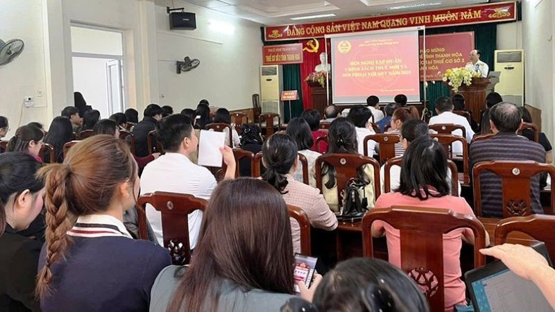 Hệ thống cơ quan thuế của tỉnh Thanh Hóa quán triệt tới hộ kinh doanh chuyển đổi phương pháp nộp thuế.