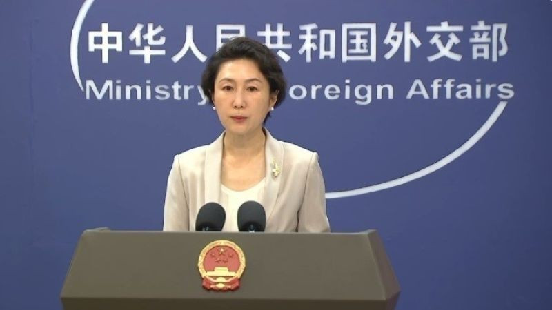 Người phát ngôn Bộ Ngoại giao Trung Quốc Mao Ninh tại cuộc họp báo. (Ảnh: CCTV)