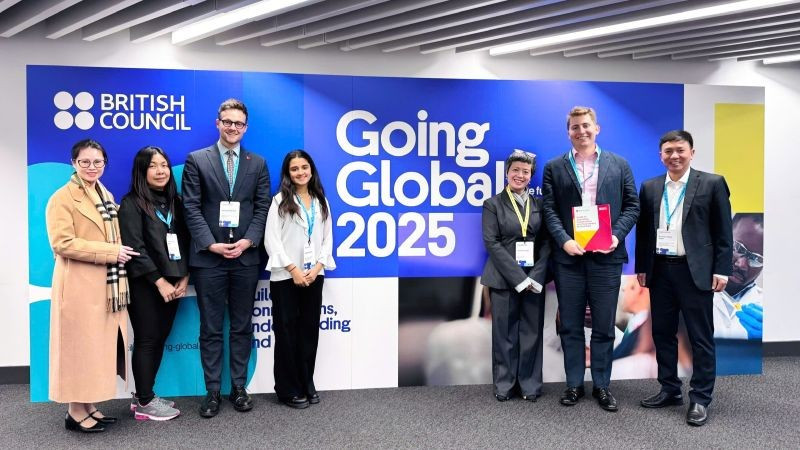 Đoàn đại biểu Việt Nam và Vương quốc Anh tại Going Global 2025. (Ảnh: HỘI ĐỒNG ANH)