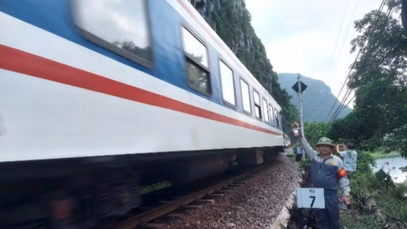 Một đoạn đường sắt qua địa phận Tuyên Hóa, Quảng Bình (cũ).