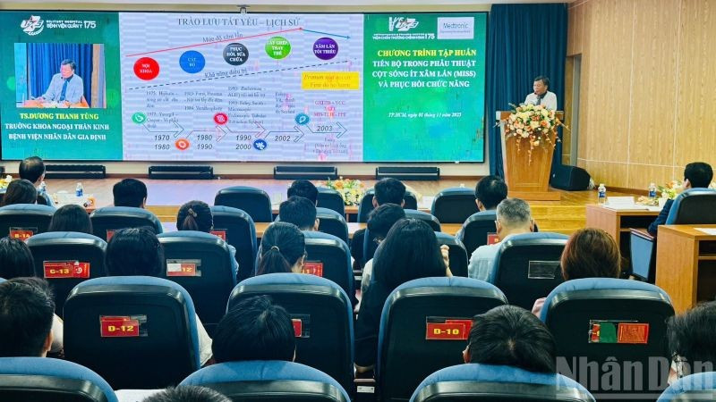 Các chuyên gia trong lĩnh vực chấn thương, chỉnh hình đã chia sẻ nhiều thông tin bổ ích cho học viên.