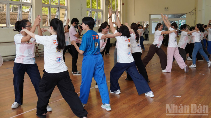 Vovinam không chỉ giúp xây dựng sự tự tin và khả năng kiên cường, mà còn mang ý nghĩa về tự vệ và trao quyền – để mỗi phụ nữ và em gái cảm thấy an toàn, được tôn trọng và có thể tự quyết định tương lai của mình. 