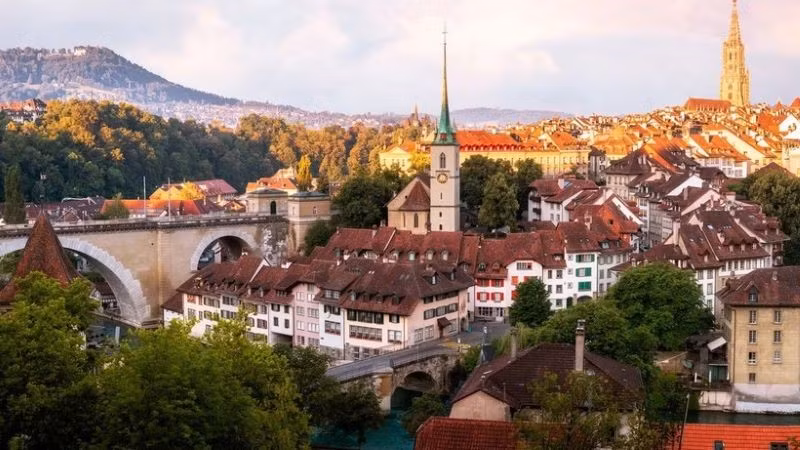 Một góc thành phố Bern của Thụy Sĩ. (Ảnh: SWITZERLAND TOUR)