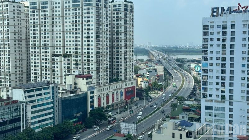 Tại Hà Nội, mặt bằng giá sơ cấp tăng mạnh kéo giá toàn thị trường lên cao. (Ảnh: HNV)