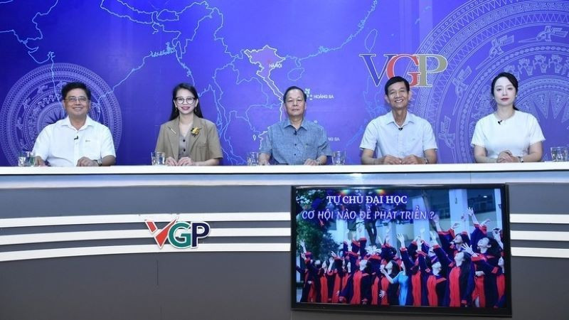 Các diễn giả tại buổi Toạ đàm. (Ảnh: VGP).