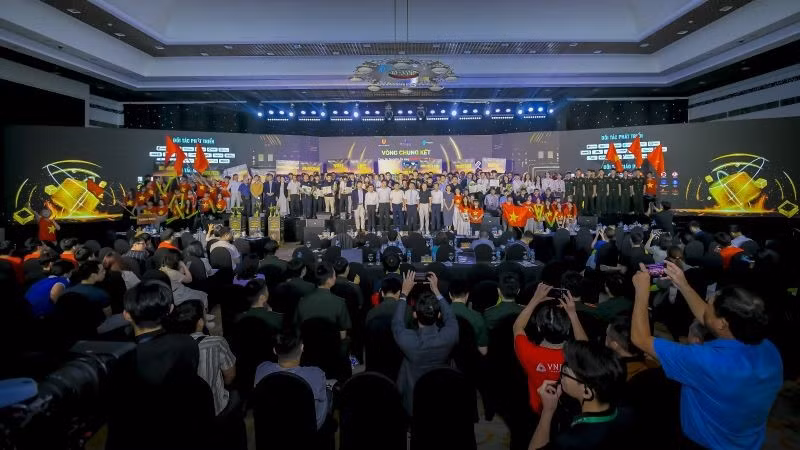 Top 16 đội xuất sắc nhất lọt chung kết. (Ảnh: PV)