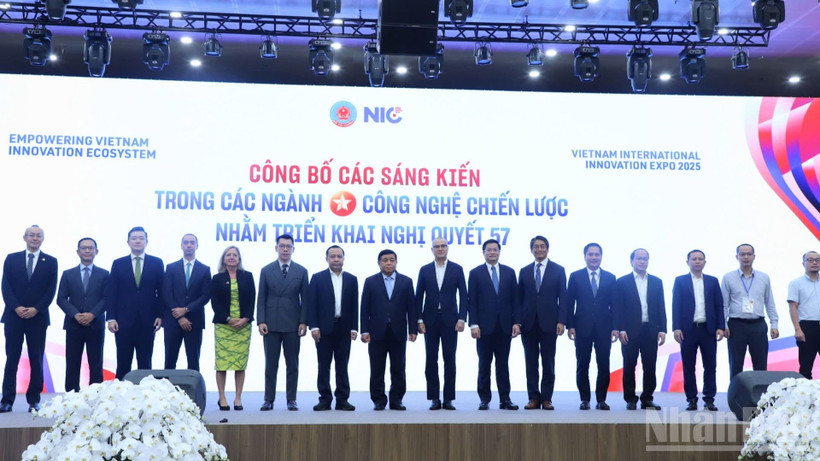 Các đại biểu tại diễn đàn. (Ảnh: HNV)