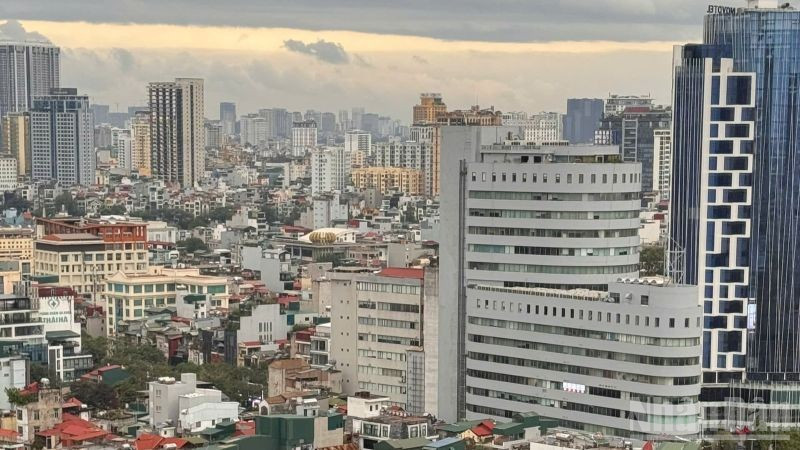 Phân khúc cao tầng vẫn giữ vai trò trụ cột trong thị trường Hà Nội. (Ảnh: THU HÀ)