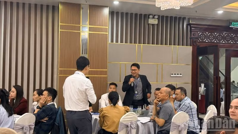 Các đại biểu trao đổi tại khóa đào tạo. (Ảnh: PV)