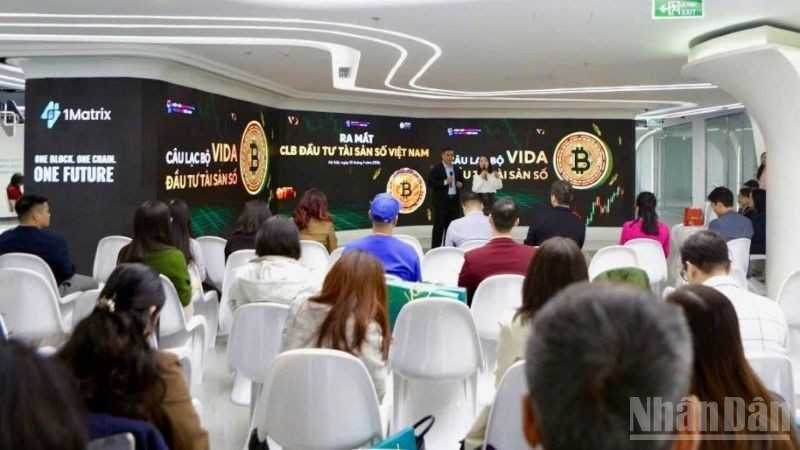 Sự kiện thu hút sự tham dự của hơn 100 khách mời, mở ra không gian đối thoại về tri thức, trách nhiệm và tương lai của thị trường tài sản số. (Ảnh: PV)