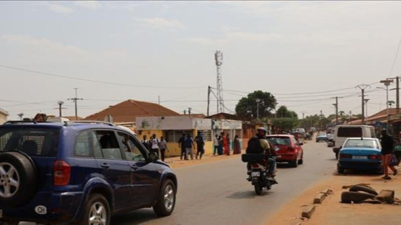 Quang cảnh một tuyến phố ở Bissau, Guinea-Bissau ngày 26/11/2025. (Ảnh: THX/TTXVN)