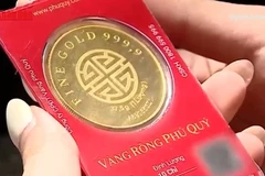 [Video] Giá vàng lập đỉnh mới, sát 129 triệu đồng/lượng