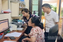 Cán bộ, công chức Sở Xây dựng tỉnh Hưng Yên bắt tay ngay vào hoạt động trong những ngày đầu tháng 7, bảo đảm không gián đoạn công việc.