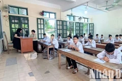 Trước giờ thi môn Ngữ Văn sáng 2/6 tại Hội đồng thi Trường trung học phổ thông Chu Văn An (xã Vũ Quý, huyện Kiến Xương, tỉnh Thái Bình).
