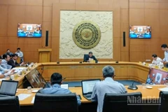 Quang cảnh cuộc họp.