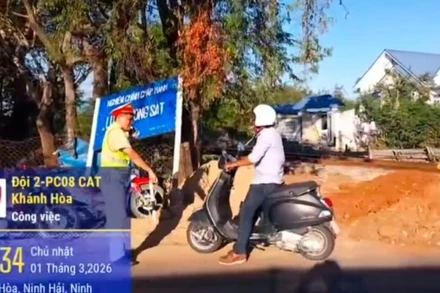 Ngày 1/3, lực lượng Cảnh sát giao thông trên toàn quốc đã phát hiện, xử lý 176 trường hợp vi phạm tại các đường ngang đường sắt.