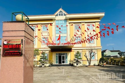 Các phòng giao dịch thuộc Kho bạc Nhà nước khu vực XV đã chuyển trả tiền cho xã, phường.