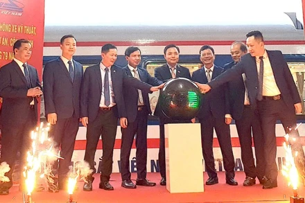 Tổng công ty Đường sắt Việt Nam khởi công, khánh thành 3 dự án, hướng tới chào mừng 79 năm Ngày Toàn quốc kháng chiến và Đại hội đại biểu toàn quốc lần thứ XIV của Đảng.