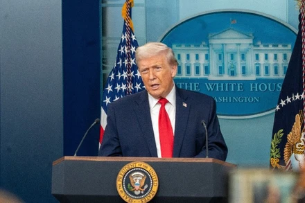 Tổng thống Mỹ Donald Trump phát biểu tại cuộc họp báo ở Nhà trắng, Washington, D.C., ngày 20/1/2026. (Ảnh: THX/TTXVN)