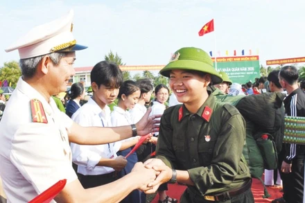 Niềm vui và tự hào khi trúng tuyển nghĩa vụ Công an nhân dân.