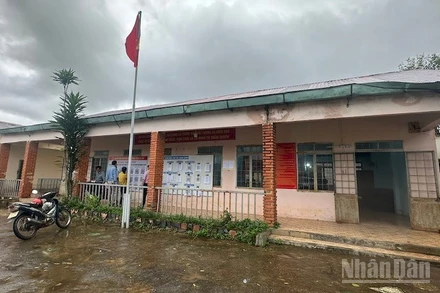 Trung tâm phục vụ hành chính công xã Xốp được "mượn tạm" từ Trường mầm non xã Đắc Choong (cũ).