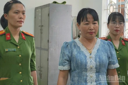 Bà Phạm Thị Minh Lý, Giám đốc Công ty Trách nhiệm hữu hạn Lý Tuấn.