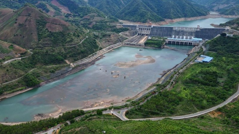 Nhà máy Thủy điện Sơn La. (Ảnh: QUỐC TUẤN)