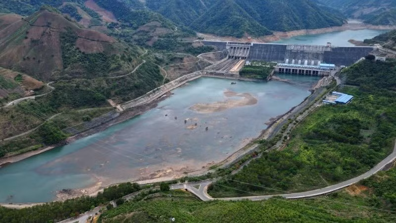 Nhà máy Thủy điện Sơn La. (Ảnh: QUỐC TUẤN)